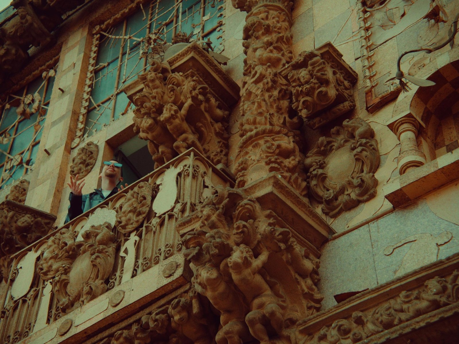 3 2 scaled Eduardo Robalo